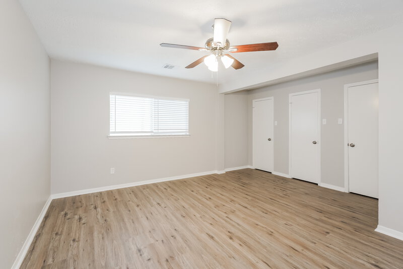 2,405/Mo, 13218 Nantucket Dr Sugar Land, TX 77478 Main Bedroom View 2