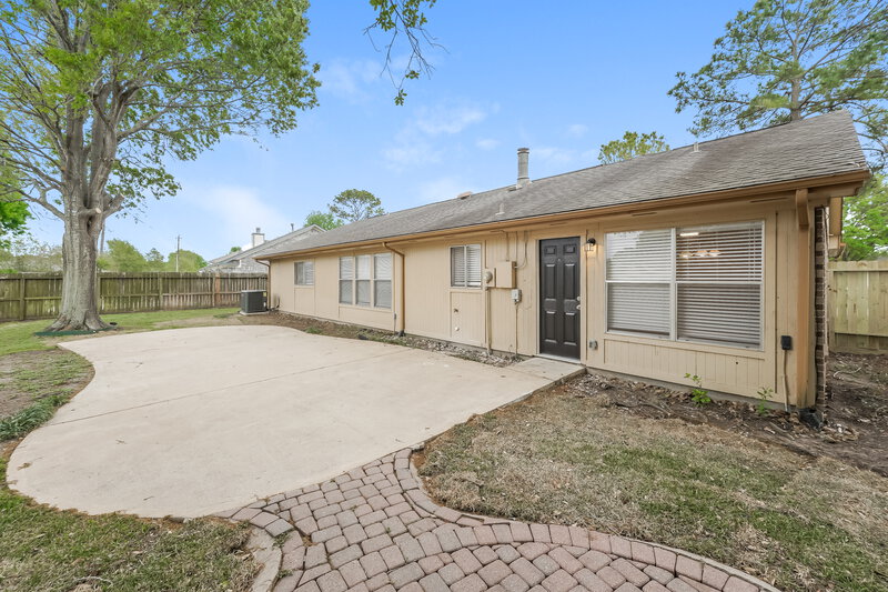 2,405/Mo, 13218 Nantucket Dr Sugar Land, TX 77478 Rear View