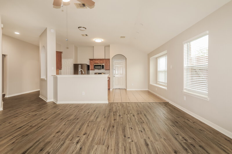 1,895/Mo, 10411 Lucky Ln Montgomery, TX 77356 Living Room View 2