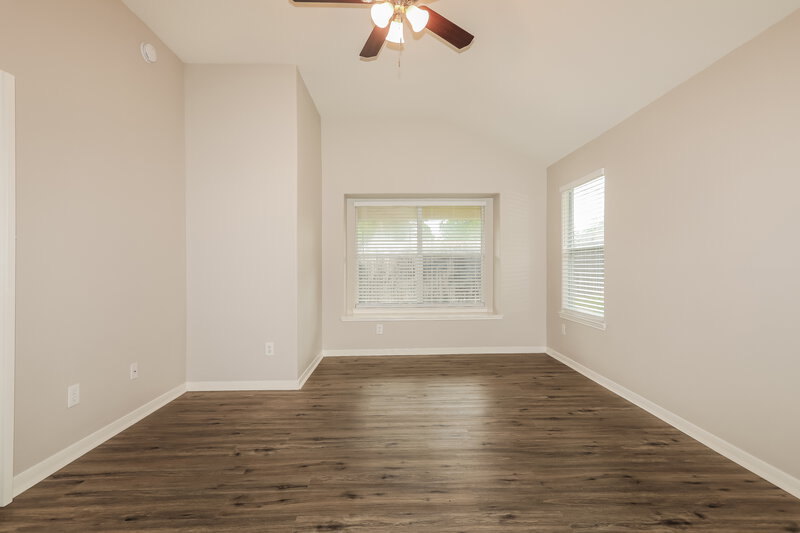 1,895/Mo, 10411 Lucky Ln Montgomery, TX 77356 Main Bedroom View 2