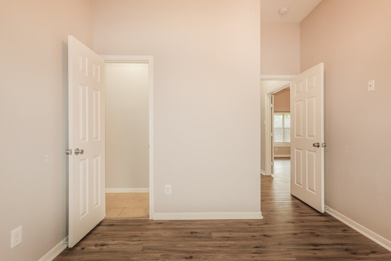 1,895/Mo, 10411 Lucky Ln Montgomery, TX 77356 Bedroom View 2