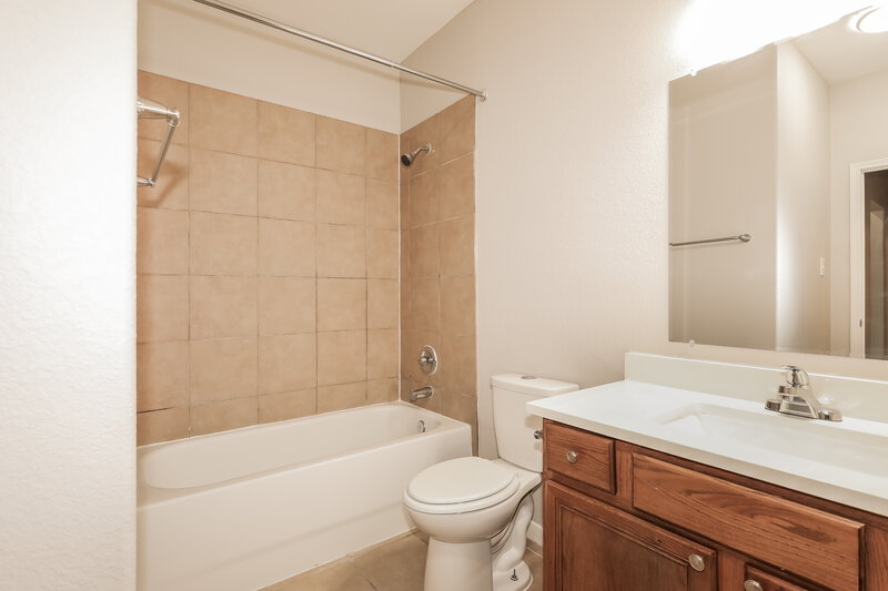 1,895/Mo, 10411 Lucky Ln Montgomery, TX 77356 Bathroom View