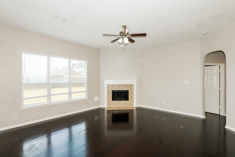 2,310/Mo, 1103 Redwood Meadow Ln Fresno, TX 77545 Living Room View