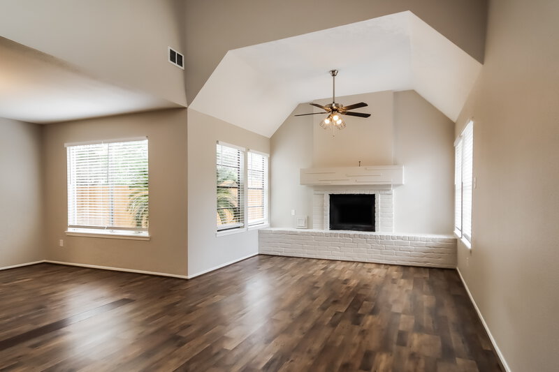 2,180/Mo, 1810 Foxlake Dr Houston, TX 77084 Living Room View