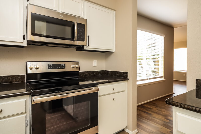 2,180/Mo, 1810 Foxlake Dr Houston, TX 77084 Kitchen View
