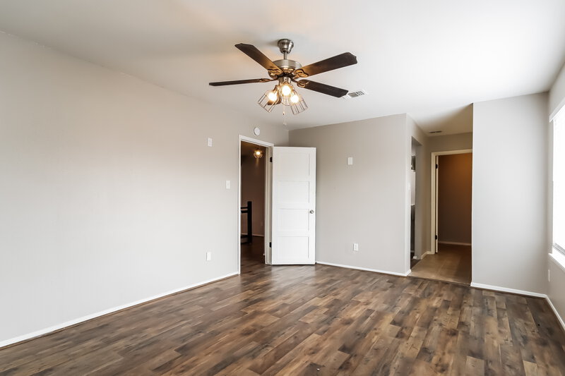 2,180/Mo, 1810 Foxlake Dr Houston, TX 77084 Main Bedroom View 2