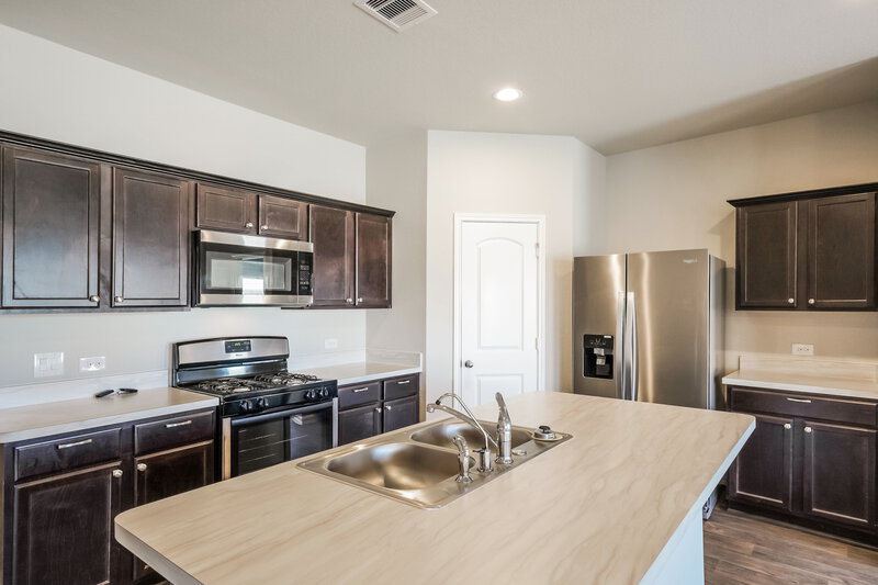 2,025/Mo, 21302 Brookwood Crescent Dr Katy, TX 77449 Kitchen View