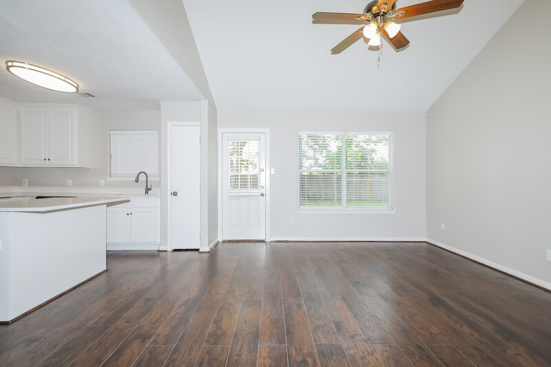 1,565/Mo, 16325 Sun View Ln Conroe, TX 77302 Misc View 2