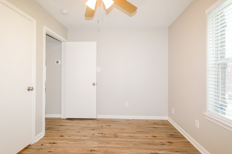 1,565/Mo, 16325 Sun View Ln Conroe, TX 77302 Misc View 12