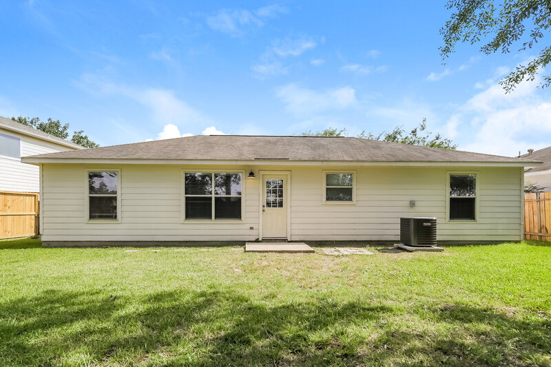1,565/Mo, 16325 Sun View Ln Conroe, TX 77302 Misc View 14