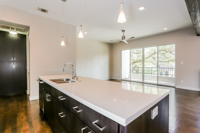 3,335/Mo, 4716 Jackson St Houston, TX 77004 Kitchen View 3