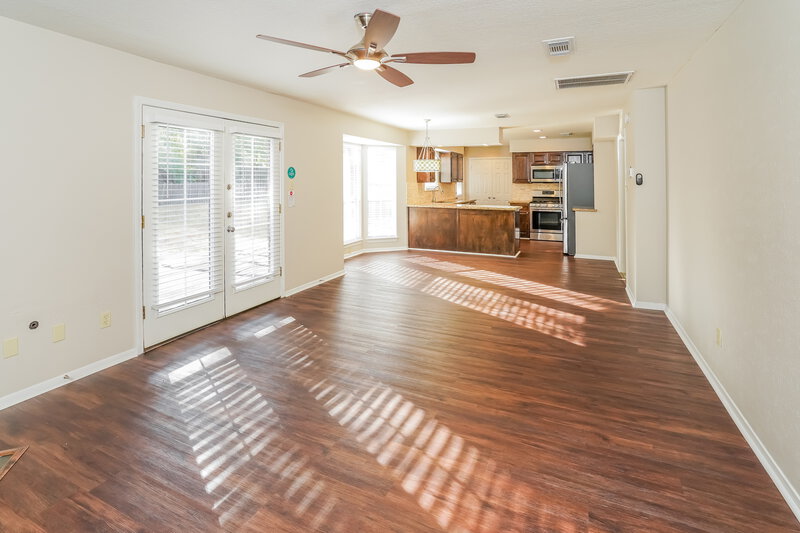 2,405/Mo, 120 Eagle Rock Ct Spring, TX 77381 Living Room View 2