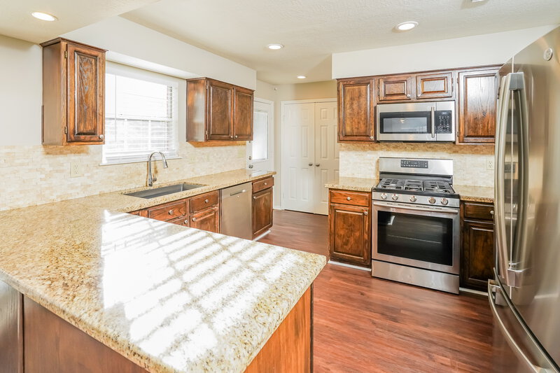 2,405/Mo, 120 Eagle Rock Ct Spring, TX 77381 Kitchen View