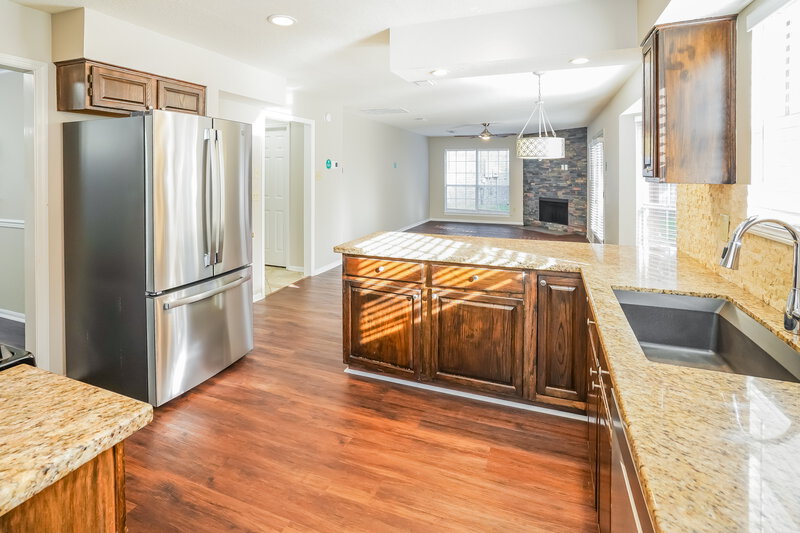 2,405/Mo, 120 Eagle Rock Ct Spring, TX 77381 Kitchen View 2