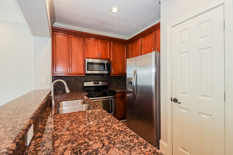 1,810/Mo, 1761 Aden Dr Houston, TX 77003 Kitchen View