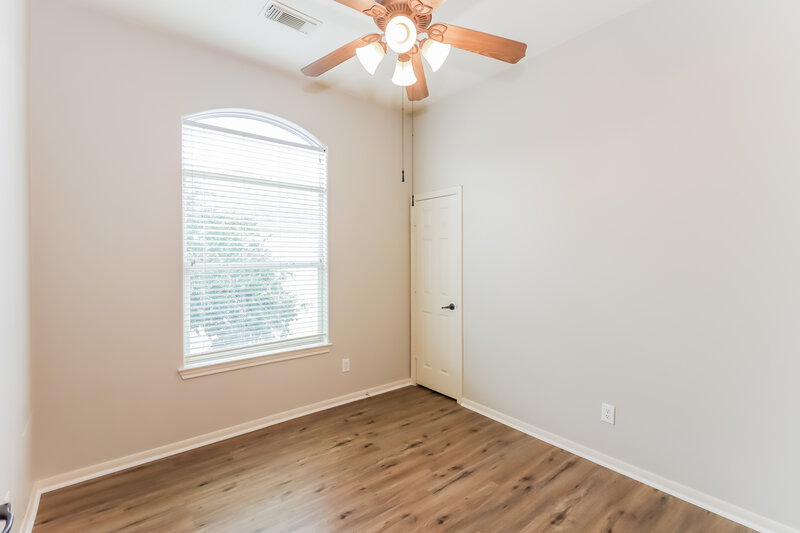 1,810/Mo, 1761 Aden Dr Houston, TX 77003 Bedroom View