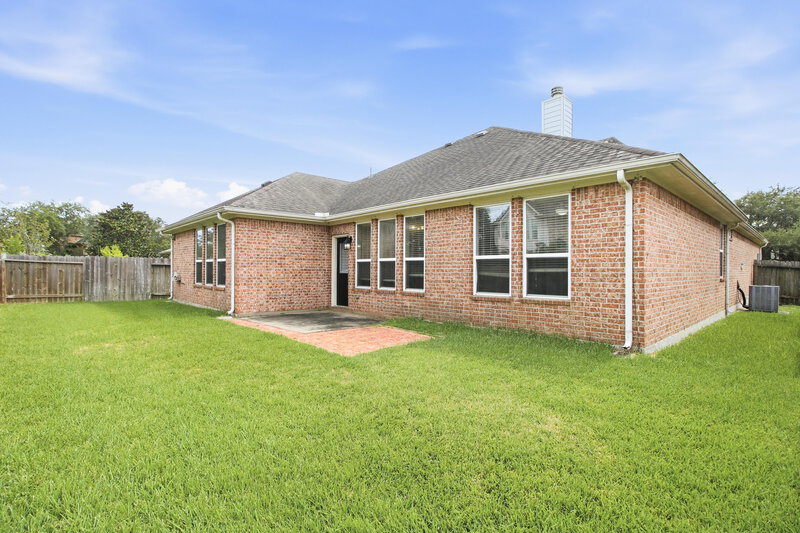 2,585/Mo, 2716 Alessandria Ln League City, TX 77573 Rear View 2