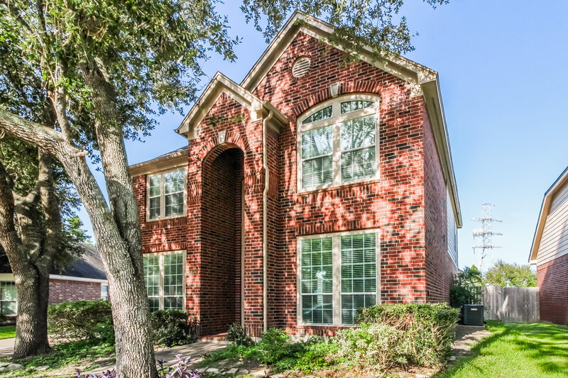 3,005/Mo, 2804 Creek Bend Dr Friendswood, TX 77546 Front View