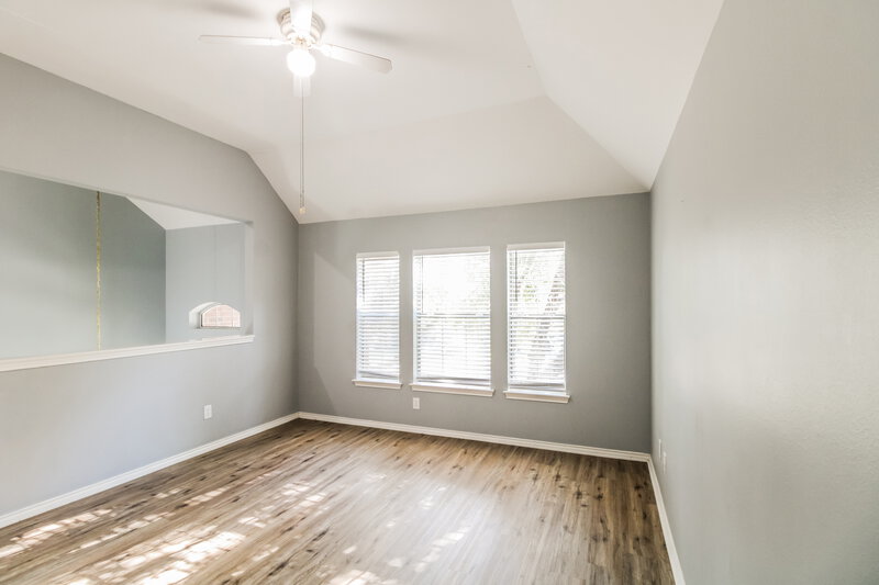 3,005/Mo, 2804 Creek Bend Dr Friendswood, TX 77546 Loft View