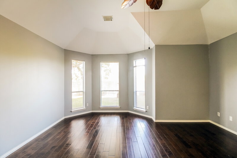 3,005/Mo, 2804 Creek Bend Dr Friendswood, TX 77546 Main Bedroom View
