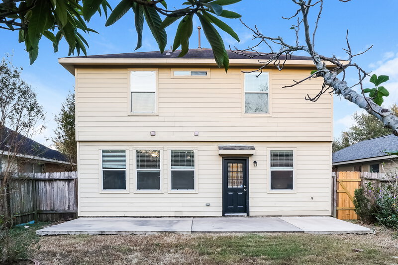 2,190/Mo, 15523 Hinsdale Springs Ln Houston, TX 77053 Rear View