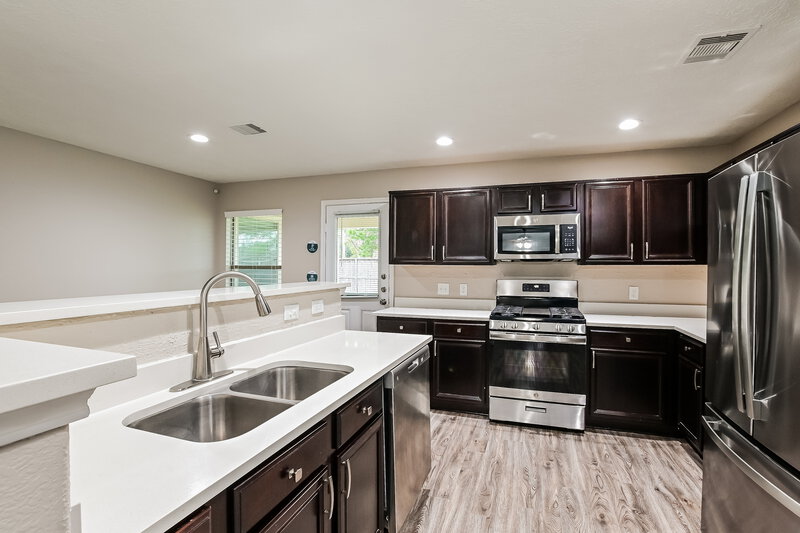 1,950/Mo, 16030 Arapaho Bend Ln Cypress, TX 77429 Kitchen View