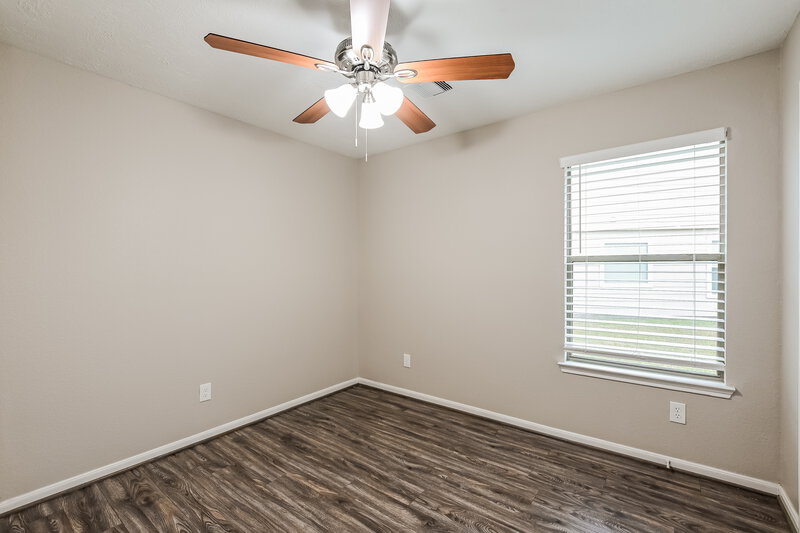 1,950/Mo, 16030 Arapaho Bend Ln Cypress, TX 77429 Bedroom View 3
