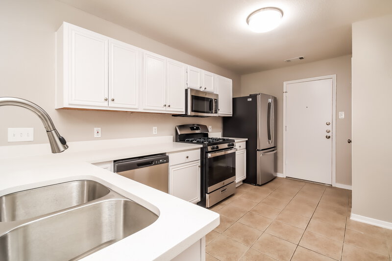 2,095/Mo, 1826 Live Oak Hill St Houston, TX 77067 Kitchen View