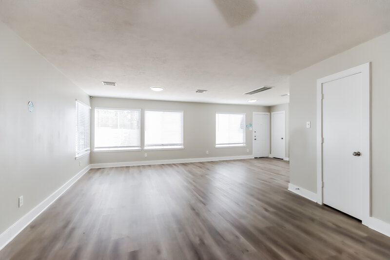 2,040/Mo, 19103 Atasca Oaks Dr Humble, TX 77346 Living Room View