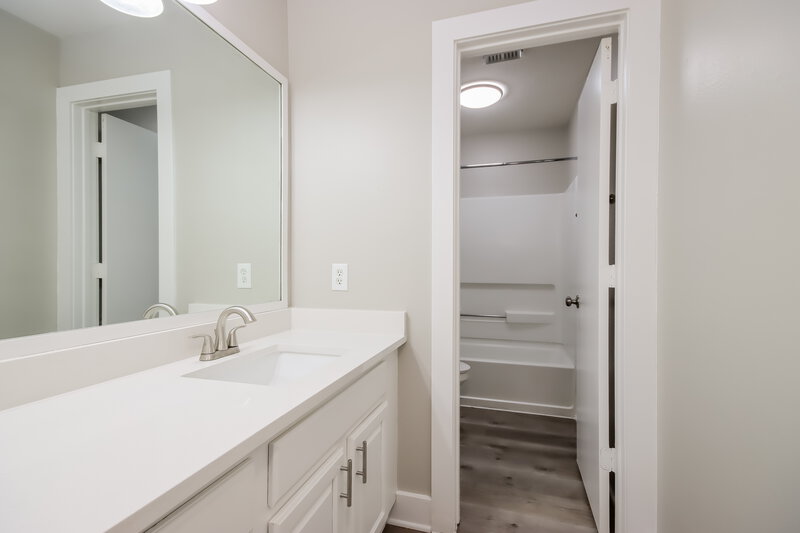2,040/Mo, 19103 Atasca Oaks Dr Humble, TX 77346 Main Bathroom View