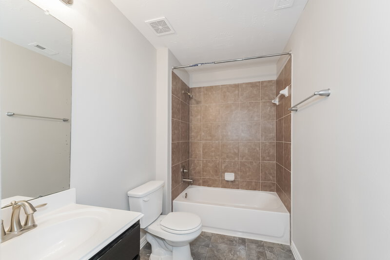 2,615/Mo, 8406 Parapet Pl Rosharon, TX 77583 Bathroom View
