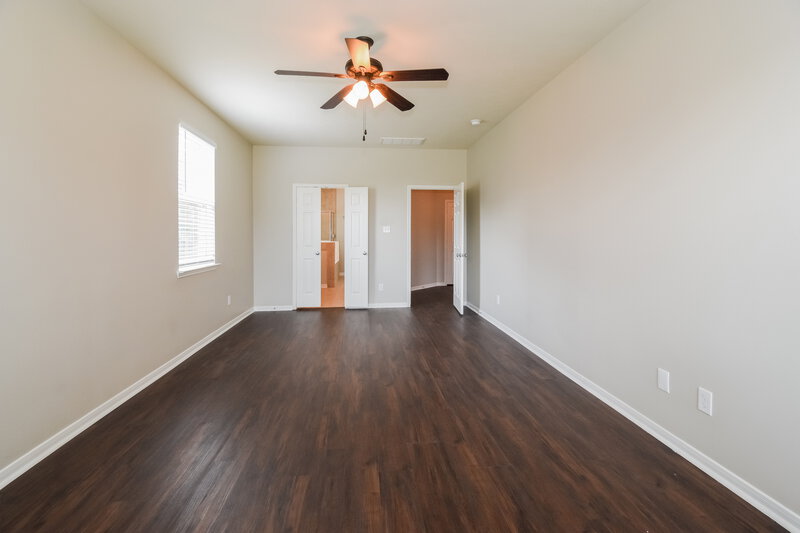 2,955/Mo, 815 Harvard Pointe Dr League City, TX 77573 Main Bedroom View 2