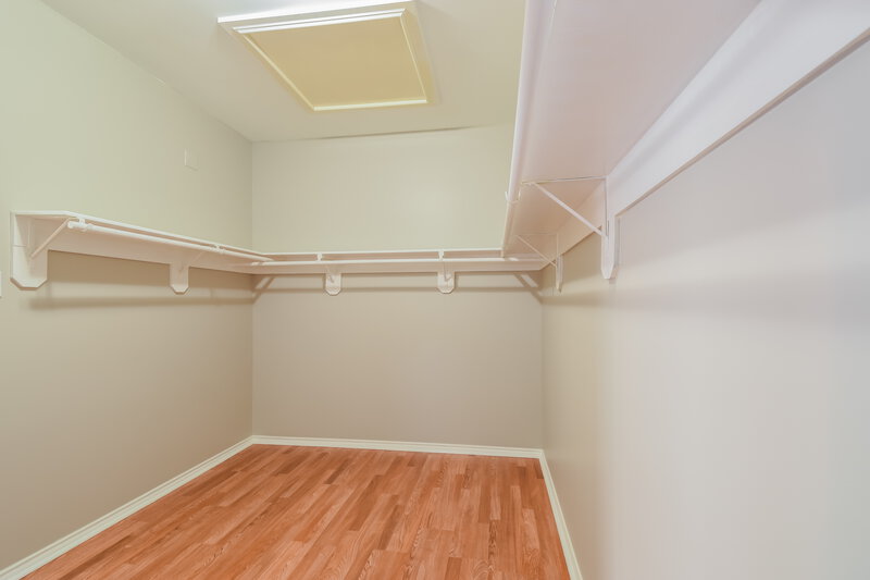 3,280/Mo, 26906 Armor Oaks Dr Kingwood, TX 77339 Walk In Closet View