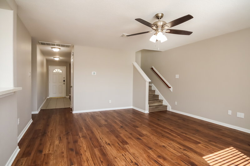 1,995/Mo, 11806 Remington Run Ln Houston, TX 77066 Living Room View 2