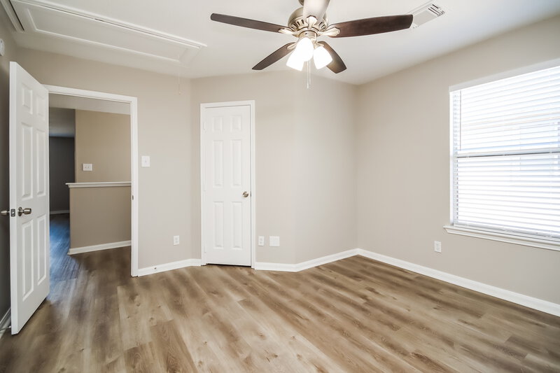 1,995/Mo, 11806 Remington Run Ln Houston, TX 77066 Main Bedroom View