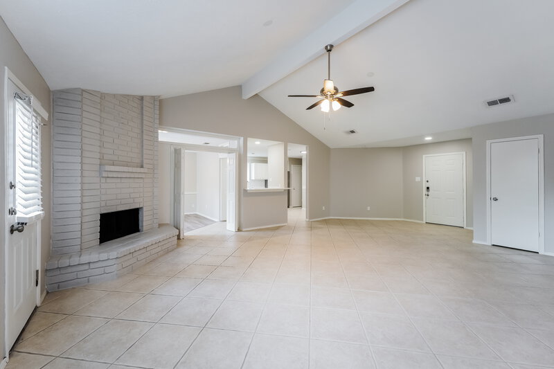 1,925/Mo, 22111 Eagle Meadow Dr Katy, TX 77450 Living Room View 2