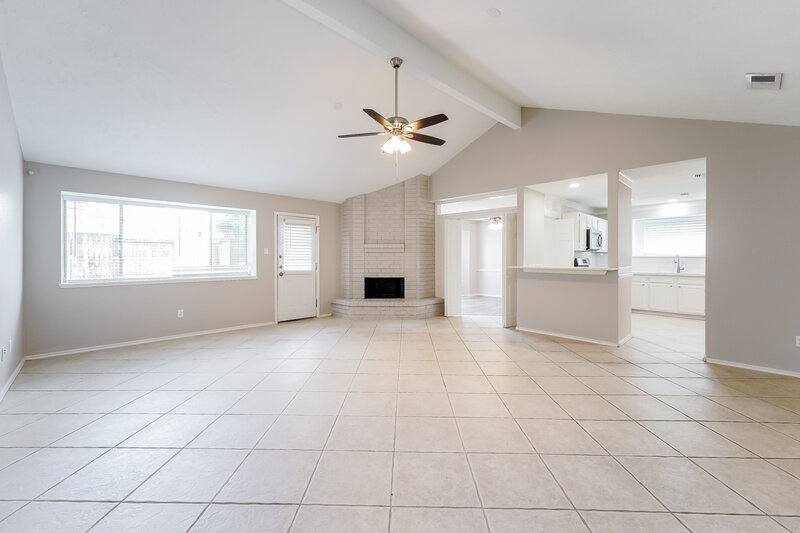 1,925/Mo, 22111 Eagle Meadow Dr Katy, TX 77450 Living Room View 3