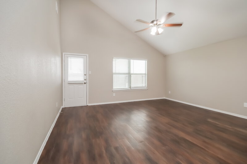 2,420/Mo, 2122 Harvey Brown School Dr Houston, TX 77049 Living Room View