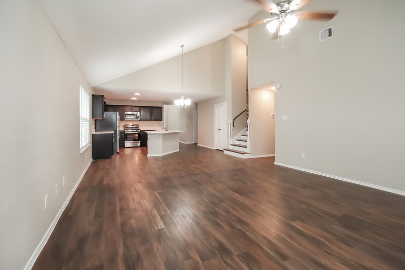2,420/Mo, 2122 Harvey Brown School Dr Houston, TX 77049 Living Room View 3