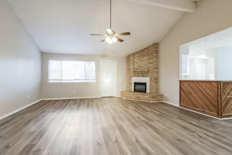 1,775/Mo, 7411 Skylight Ln Houston, TX 77095 Living Room View