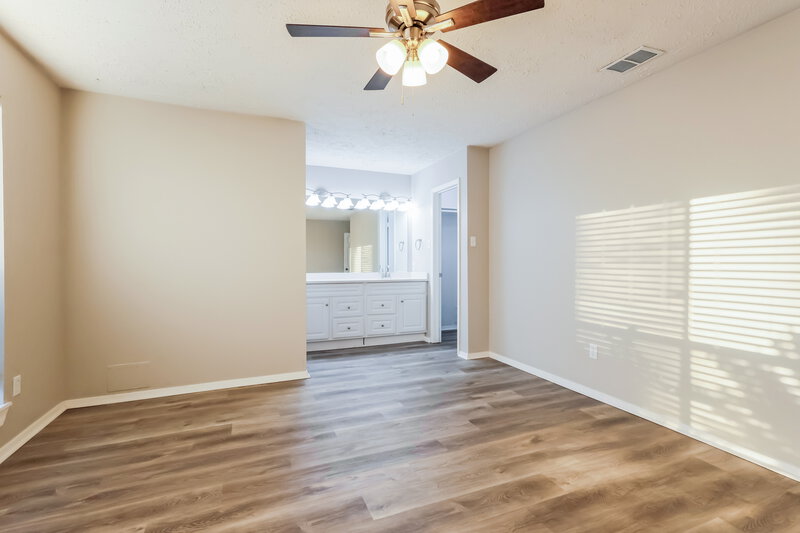 1,775/Mo, 7411 Skylight Ln Houston, TX 77095 Main Bedroom View