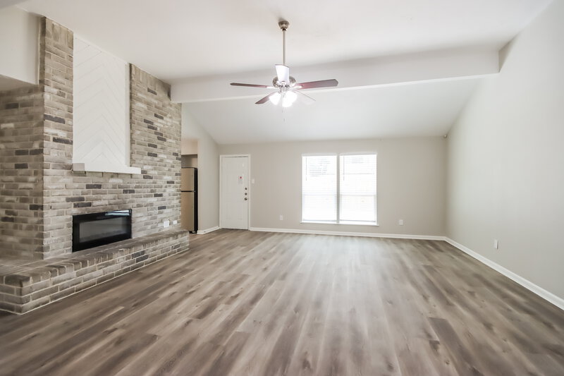 2,025/Mo, 18806 Oak Bower Dr Humble, TX 77346 Living Room View