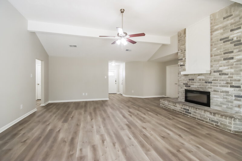 2,025/Mo, 18806 Oak Bower Dr Humble, TX 77346 Living Room View 2