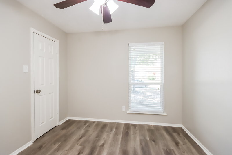 2,025/Mo, 18806 Oak Bower Dr Humble, TX 77346 Bedroom View 3