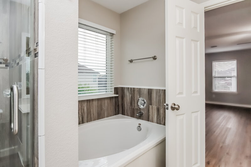 3,740/Mo, 3130 Peachstone Pl Spring, TX 77389 Bathroom View 2