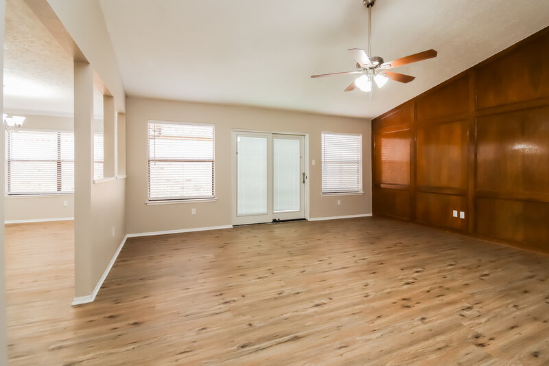 2,320/Mo, 11822 Brook Meadows Ln Meadows Place, TX 77477 Living Room View