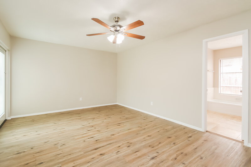 2,320/Mo, 11822 Brook Meadows Ln Meadows Place, TX 77477 Main Bedroom View 2