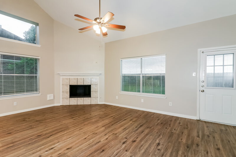 2,230/Mo, 22835 W Waterlake Dr Richmond, TX 77406 Living Room View