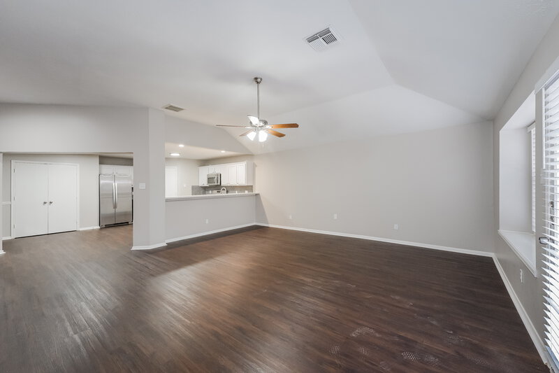 2,285/Mo, 2735 Spring Colony Dr Spring, TX 77386 Living Room View 2