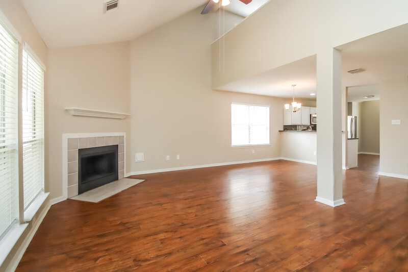 3,150/Mo, 4731 Ten Sleep Ln Friendswood, TX 77546 Living Room View 3